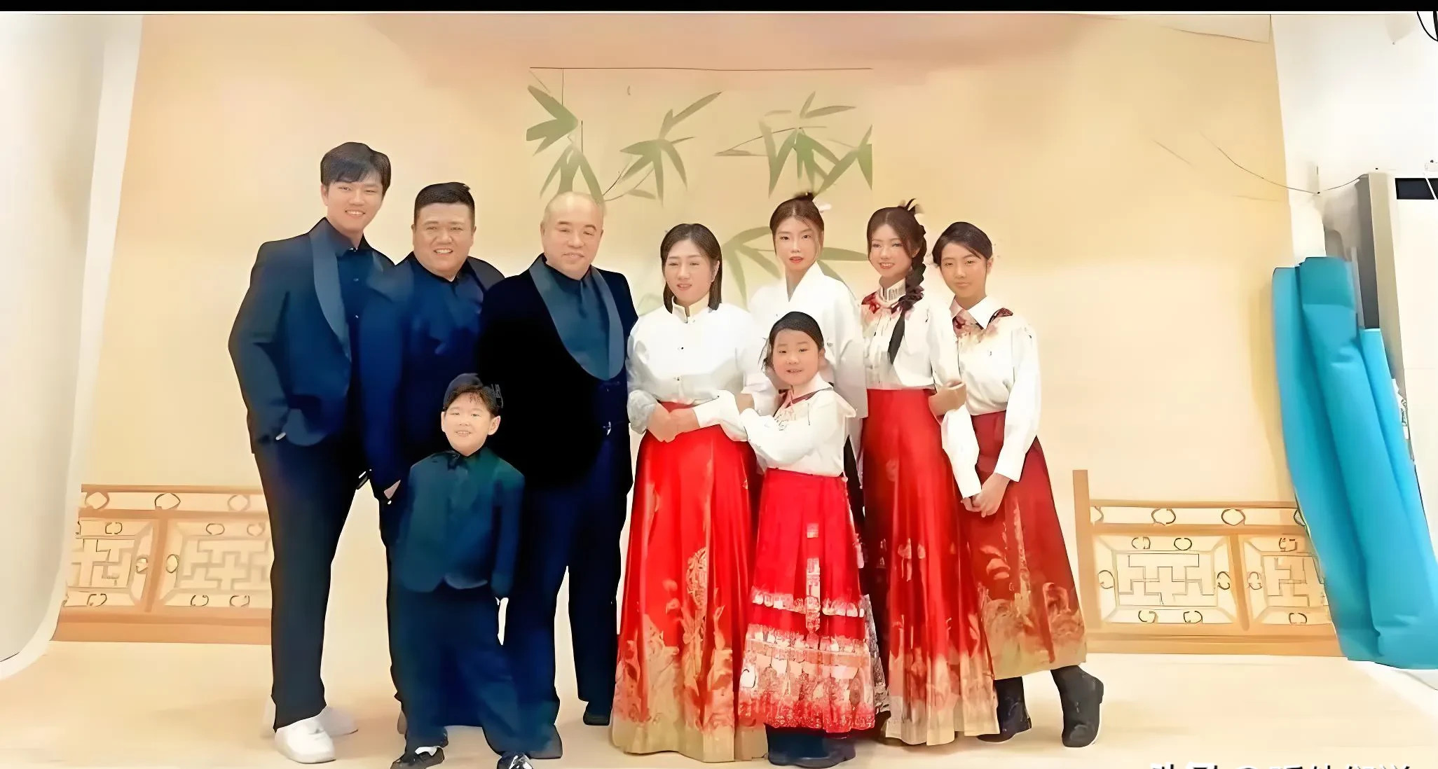 寻亲家庭关系引争议











这究竟是怎么回事？三个富裕家庭找回了孩
