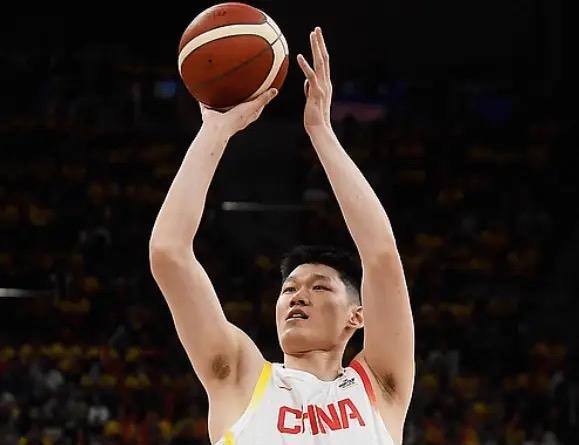 胡金秋14+5 中国男篮77-49大胜委内瑞拉！这些小伙子能让杨瀚森踏实休息吗