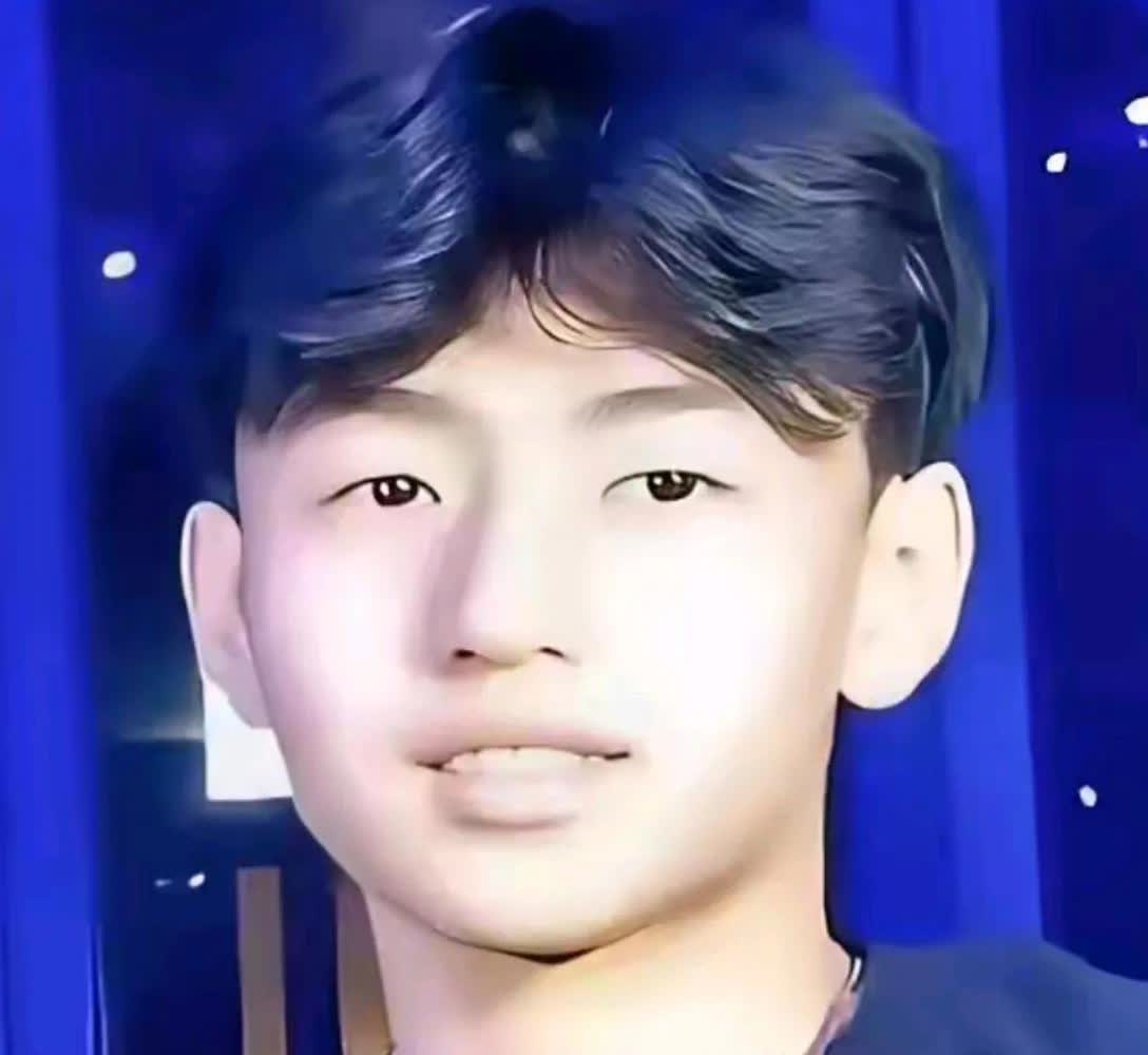 谢霆锋与张柏芝的两个儿子并没有继承父母的高颜值哈，你看是吗？