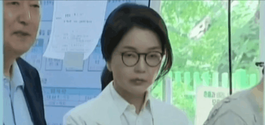 尹锡悦金建希投票去了











尹锡悦和金建希一块儿出来投票，这俩人