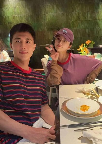 杜淳六一晒家庭温馨日常，宠妻爱女幸福感拉满
儿童节如约而至，整个世界仿佛都被快乐