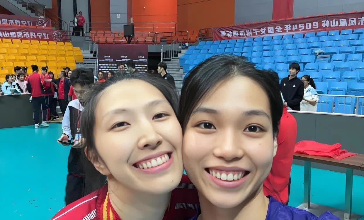去年世界联赛中国女排也是9胜3负，可是去年中国女排对战波兰3：0横扫波兰女排，今