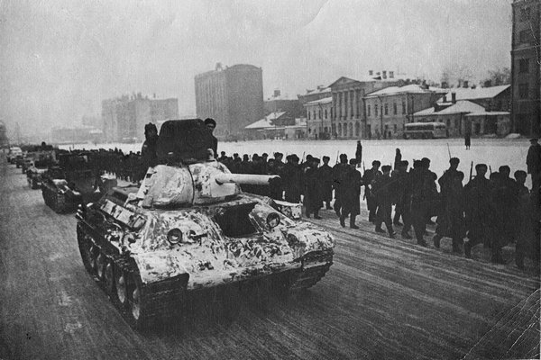 从T-34到T-26：1941年莫斯科环城大道的军事行进