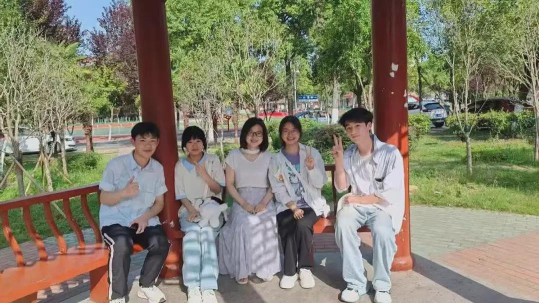 信阳市第五初级中学何玲：匠心育人绽芳华 深耕教坛守初心