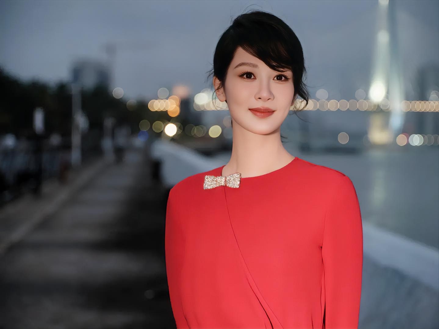 杨紫新年发话留填空！评论区秒变许愿池，这梗接得太有才了