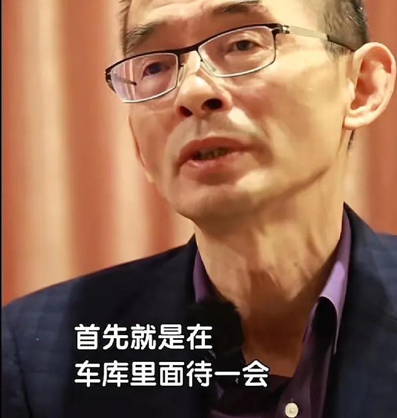 谢岳绝对是好爸爸的天花板了，
高度的责任感和有担当的好父亲，
在谢浩南回家之前，