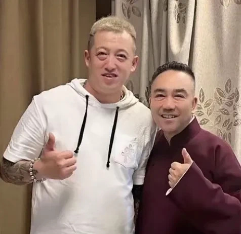 洋司令和杨议互撕











真是让人无语！洋司令和杨议，从称兄道弟到
