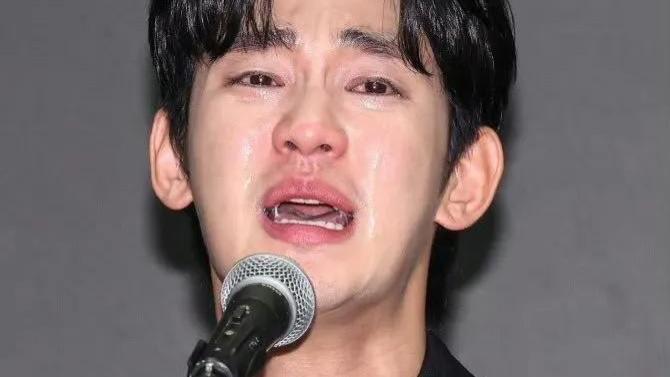 金秀贤直播哭诉：120亿索赔，舌头异状引爆全网！真相扑朔迷离？