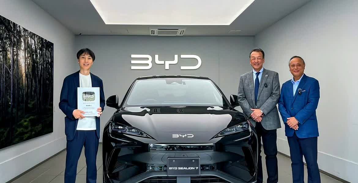 比亚迪在日本干翻丰田！

2223辆对2038辆，数字不大，打脸声却震天响。