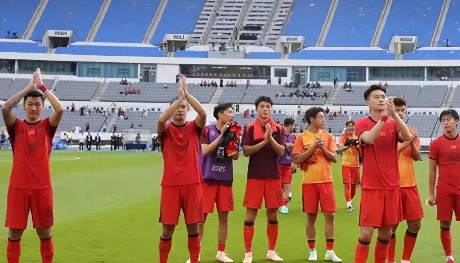 舆论的能量太大了，比亚迪放弃赞助国足了！知名媒体人发布了消息，比亚迪暂停了赞助国