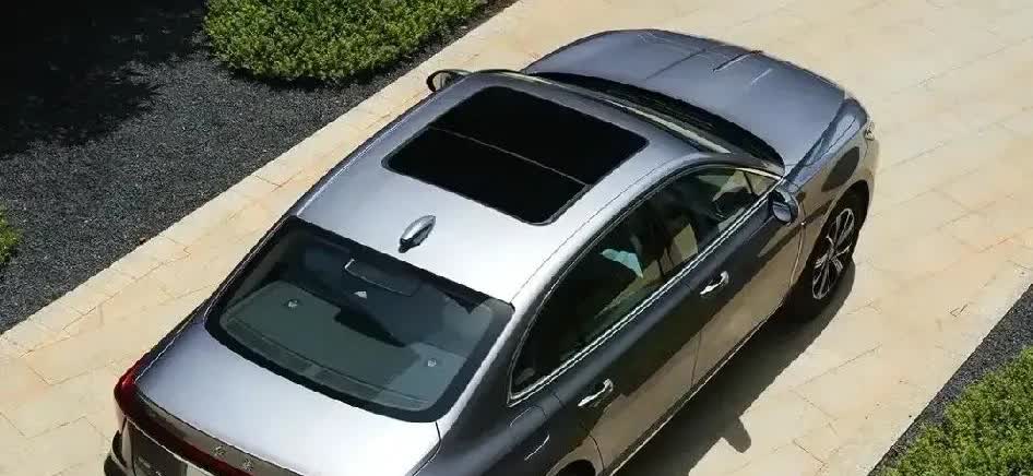 现在的人买车越来越理性！
1.   39%的家庭——买10万元以下的车
2.