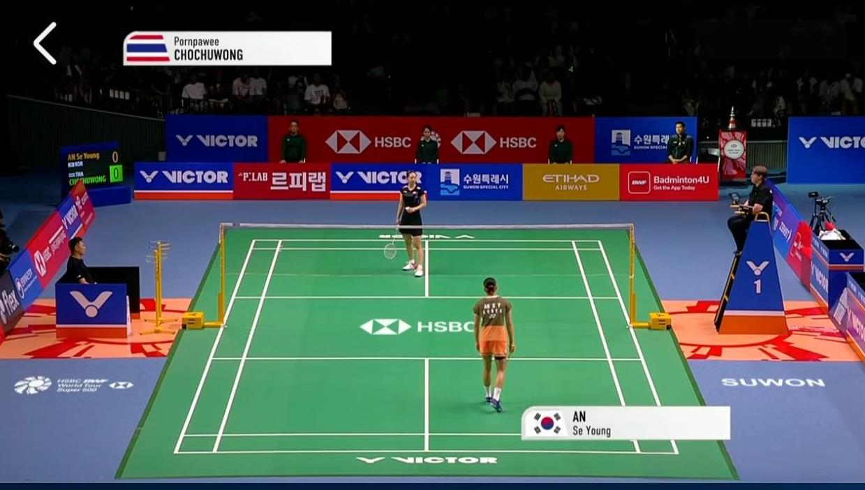 李美妙中途退赛，
安洗莹晋级决赛！
2025年韩国羽毛球公开赛女单半决赛。
这是
