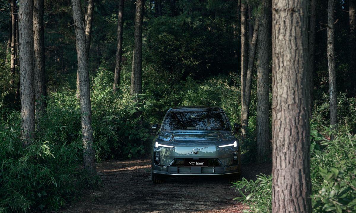 不玩油改电，沃尔沃全新XC70超混技术，给所有豪华品牌上了一课。
在当前整个汽车