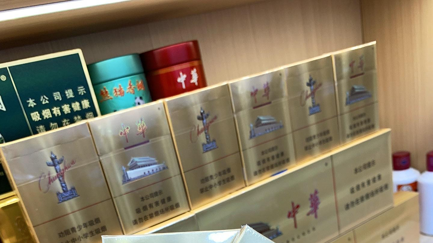 金麟岂是池中物，一遇风云便化龙。