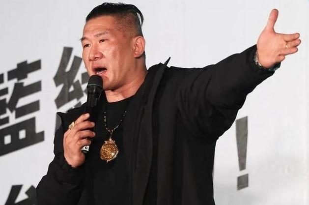 绿媒被馆长耍了！
气的牙痒痒
抖音账号明明早就开通了，
馆长硬是憋着不说。
一直