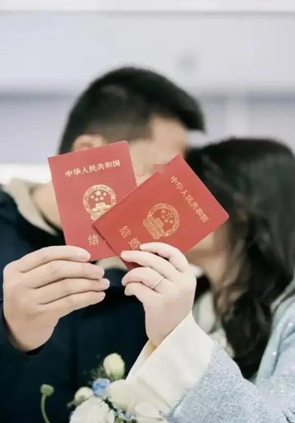 广西桂林男子闪婚，领证仅2天，付彩礼10万！



内蒙古的王女士为儿子小强的婚