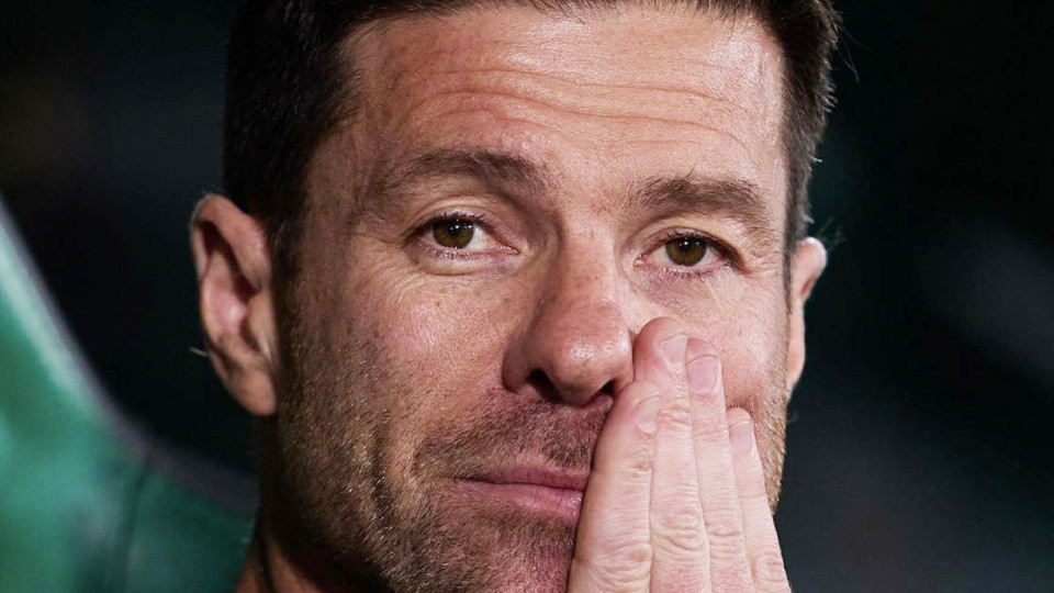 随着皇马1-1爆冷+贝蒂斯2-0！西甲榜首不易主：姆巴佩2场5球没用