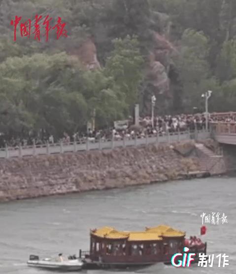 这次要给河南洛阳龙门石窟景区点赞！
这群人比贵州的人要幸运。5月2日，龙门石窟一