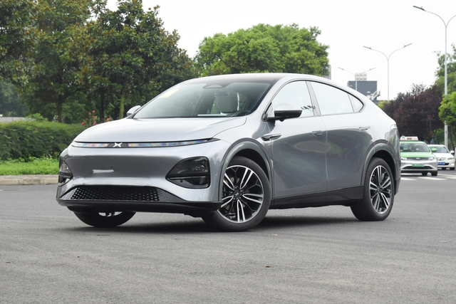 等理想L6还是买小鹏G6大佬给点建议
不知道这两个车有没有可比性，但是碍于15-