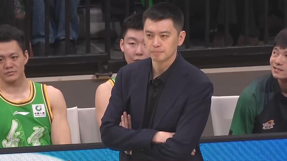 惨烈的辽鲁大战！罚球28比17！高诗岩末节封神，送辽宁惨痛3连败