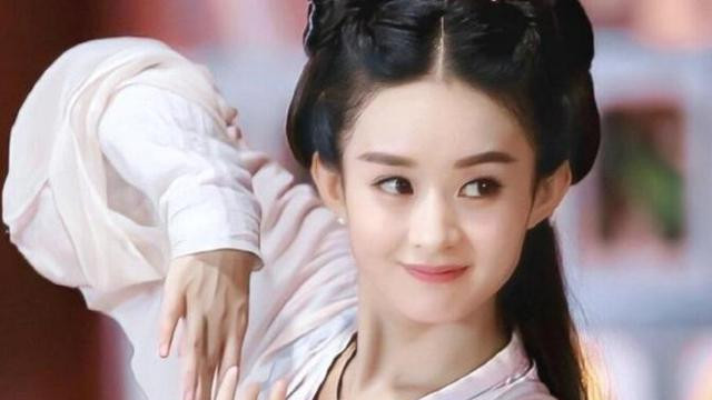 大幂幂和赵姐的起点就天差地别，在幂姐已经是小童星的时候，赵姐还在地里收麦子呢