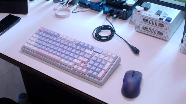 续航怪兽遇上电竞王者：雷柏V700DIY-98长续航版 & VT9 MAX鼠标实测