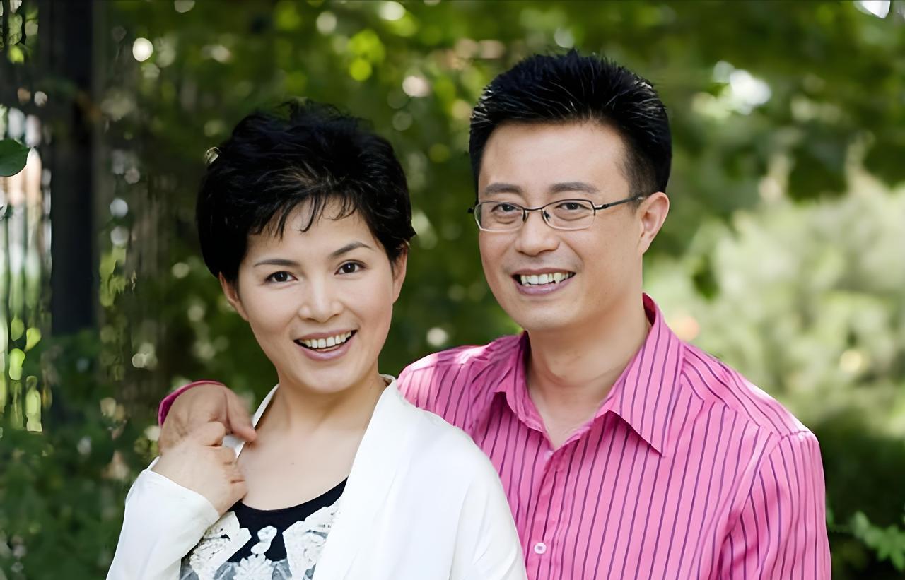 1999年，前央视主持人白燕升刚新婚九个月，妻子就不幸摔成瘫痪，妻子不想连累他，