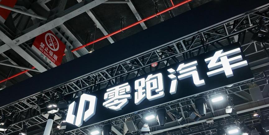 买车你会怎么选，看完你就知道了。
油车 : 一年油费10000万
电车：一年电费