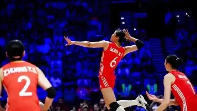 吴梦洁高效庄宇珊低迷赵勇昏瞆
北京时间6月18日晚，2025年世界女排联赛香港站