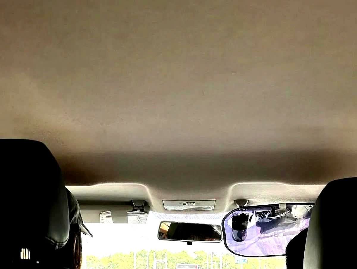 考驾照和实际上路开车差别真的很大

学车那会儿最依赖的就是教练脚下的副刹 有