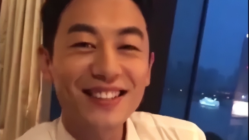 9年初恋与12年婚姻背后：朱亚文的情感选择为何总陷争议？