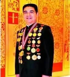 哪里有灾情，哪里就有标歌，这次他向密云灾区捐赠民生物资5000万元。后天再加河北