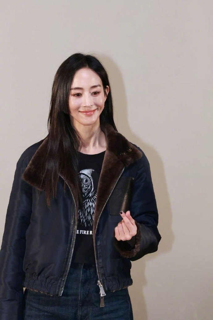 大叔口中的“拳拳到肉”与“望而生畏”，大概是对张钧甯演技的最高赞誉。当角色强大到