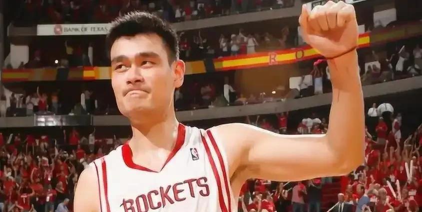 亚洲10大“NBA球星”职业生涯5项最高数据盘点:
孙悦  4分2助攻1抢断2盖