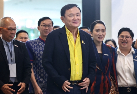 他信自掏腰包购买无人机，送往前线部队使用，这一举措可谓精准而巧妙！其背后意图主要