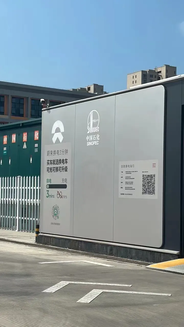 蔚来不应该是现在这个销量
蔚来的问题就出在它的好太不直观了，不像理想一样，车大，