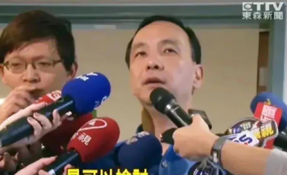 台国民党真是无可救药了！

党主席朱立伦竟然在中常会上对解放军军演“严厉谴责