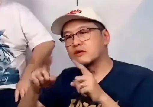 服了他们了，杨瀚森选秀前，看看杨毅苏群他们是怎么预测的。



杨毅的点评可谓一