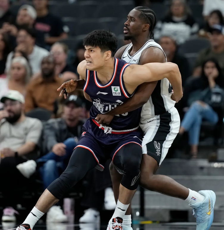 李祥波NBA季前赛太差，高诗岩吹牛太过分，亚洲杯关系户永远是梗


要说高诗岩给