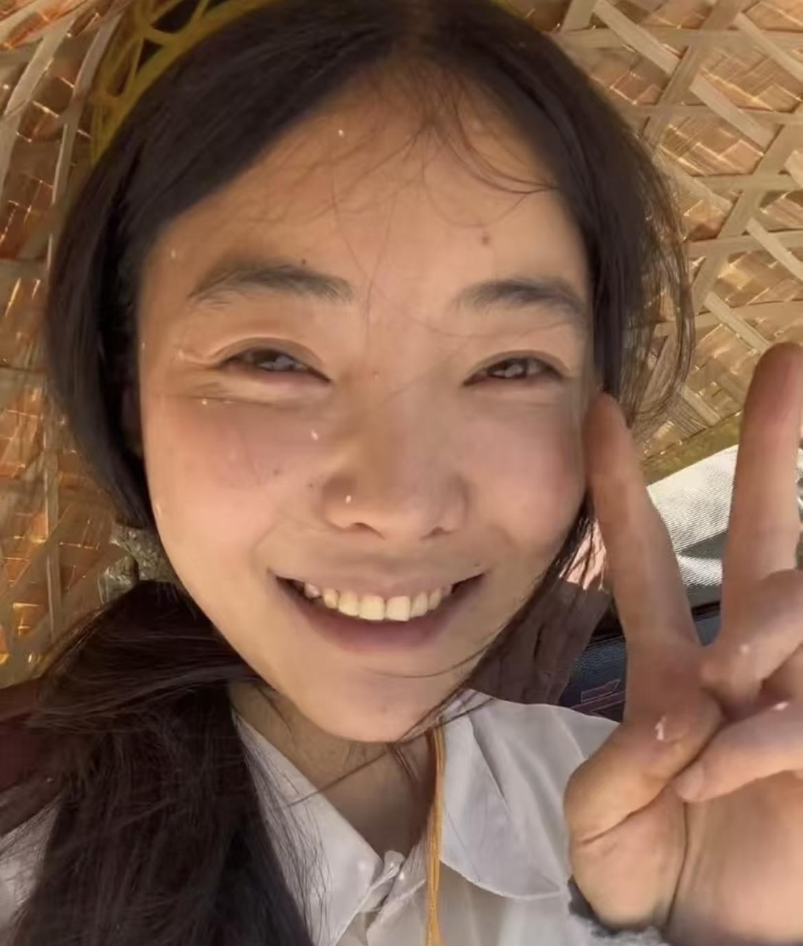 李富贵粉丝涨到1000万，
告诉所有人一个道理，
那就是小人物想爆红，必须看准一