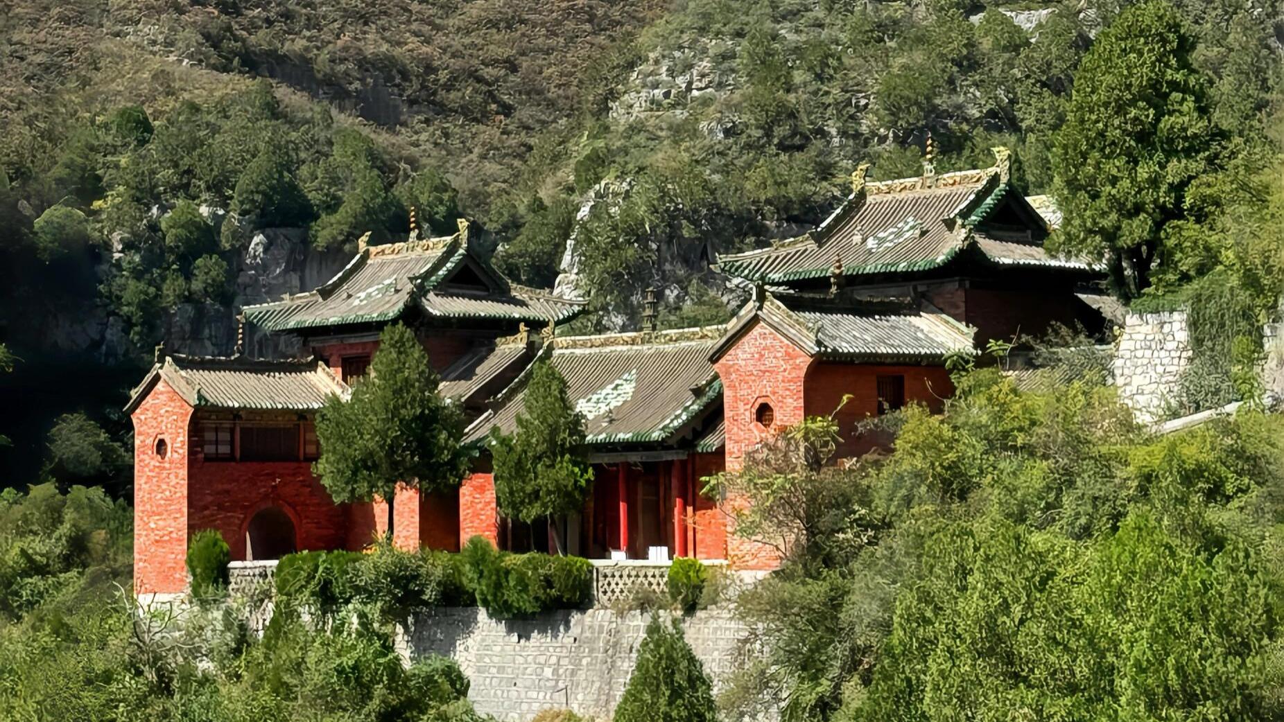 隐匿深山千年，青莲寺藏着啥，让世人如此着迷？