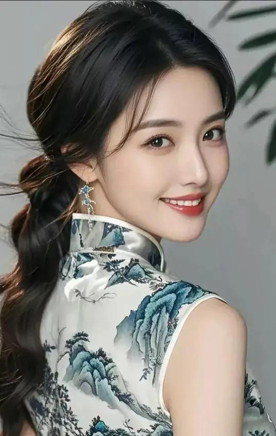 ~~春夏秋冬~~
春波潋滟柳梳妆，
夏夜流萤点画廊；
秋月穿帘窥砚冷，
…………