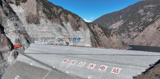 万万没想到，中国竟然在西藏秘密进行了一个耗资664亿、历时十余年的大型工程，就在
