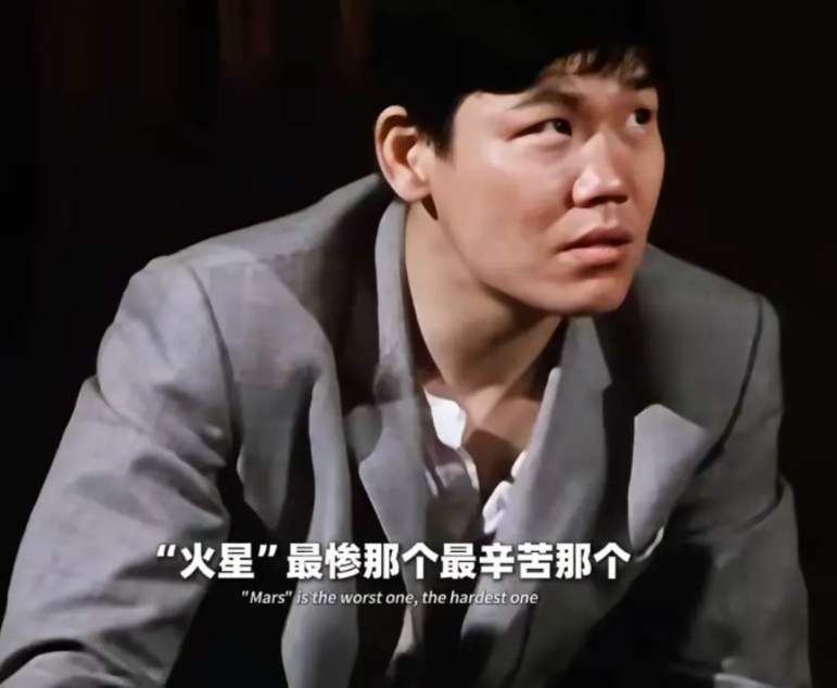 看了原“成家班”龙虎武师火星对成龙的评论，甚是唏嘘，要知道成龙除了是演员导演，还