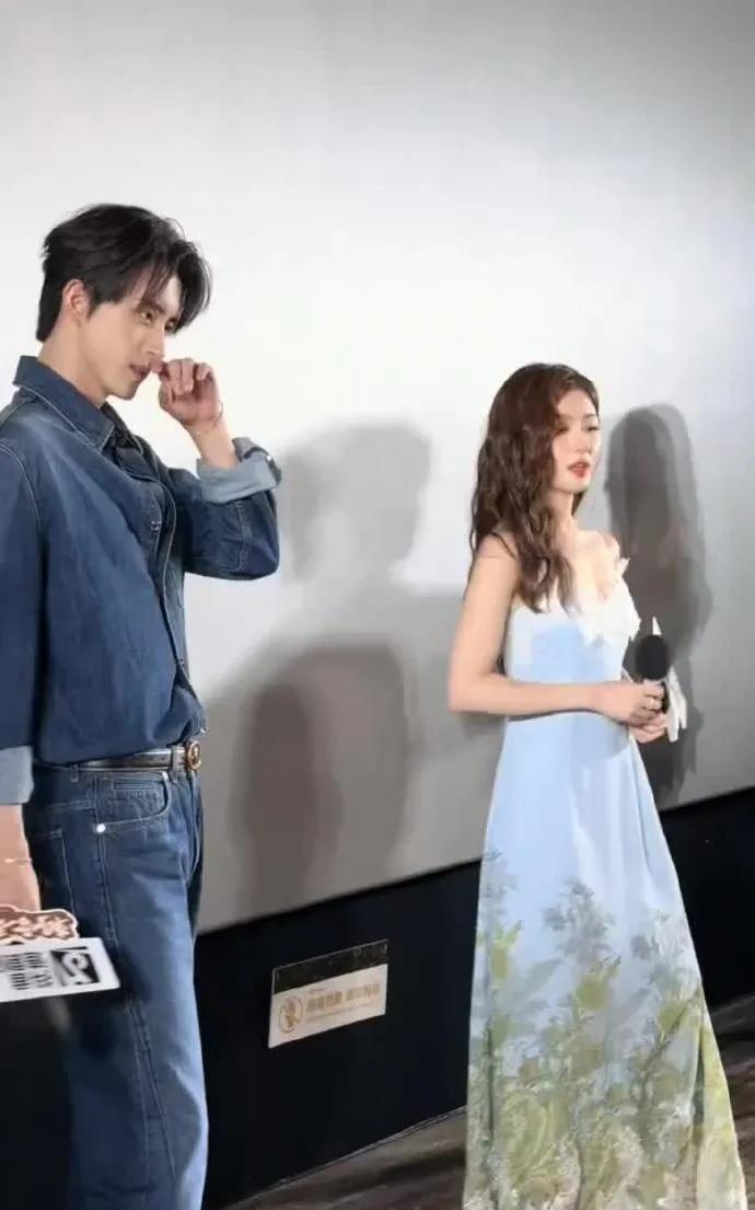 #李兰迪敖瑞鹏 好嗑# 一个眼神交汇时的瞬间默契，一句脱口而出的下意识关照，都藏