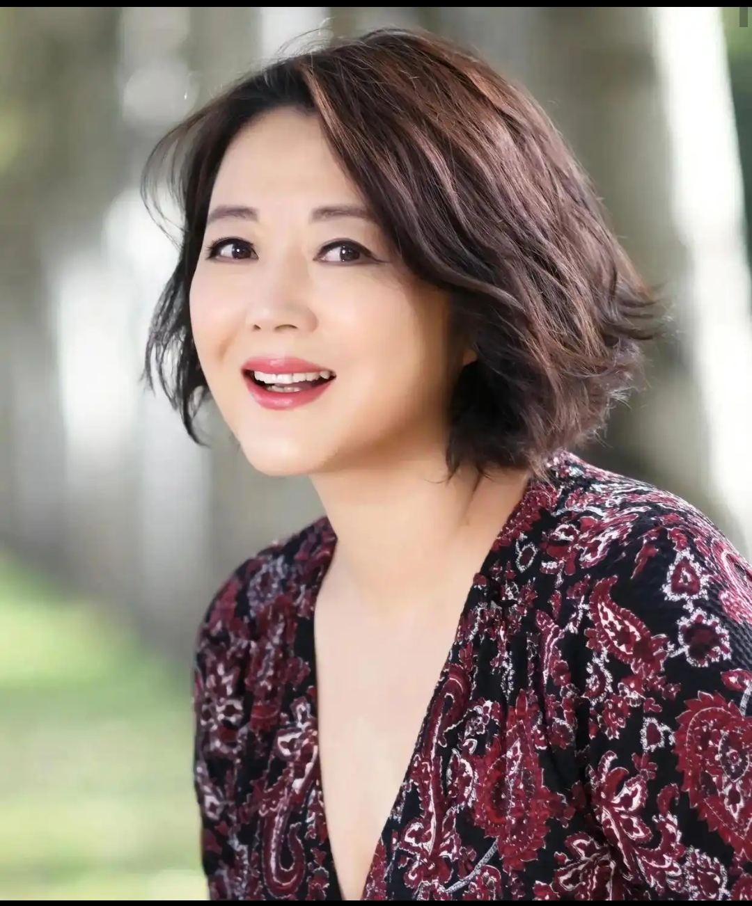 国家一级演员王茜华：45岁高龄为小丈夫生儿子，她后悔了吗？