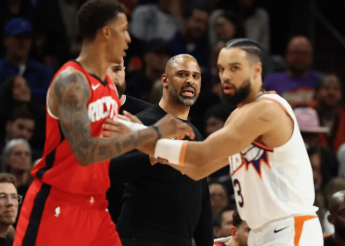NBA常规赛太阳主场对阵火箭的比赛已经结束。全场战罢，太阳以92-114不敌火箭