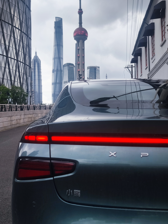 p7i置换g9初体验
两年前，初见P7i，便被其设计深深吸引，未曾试驾便毫不犹豫