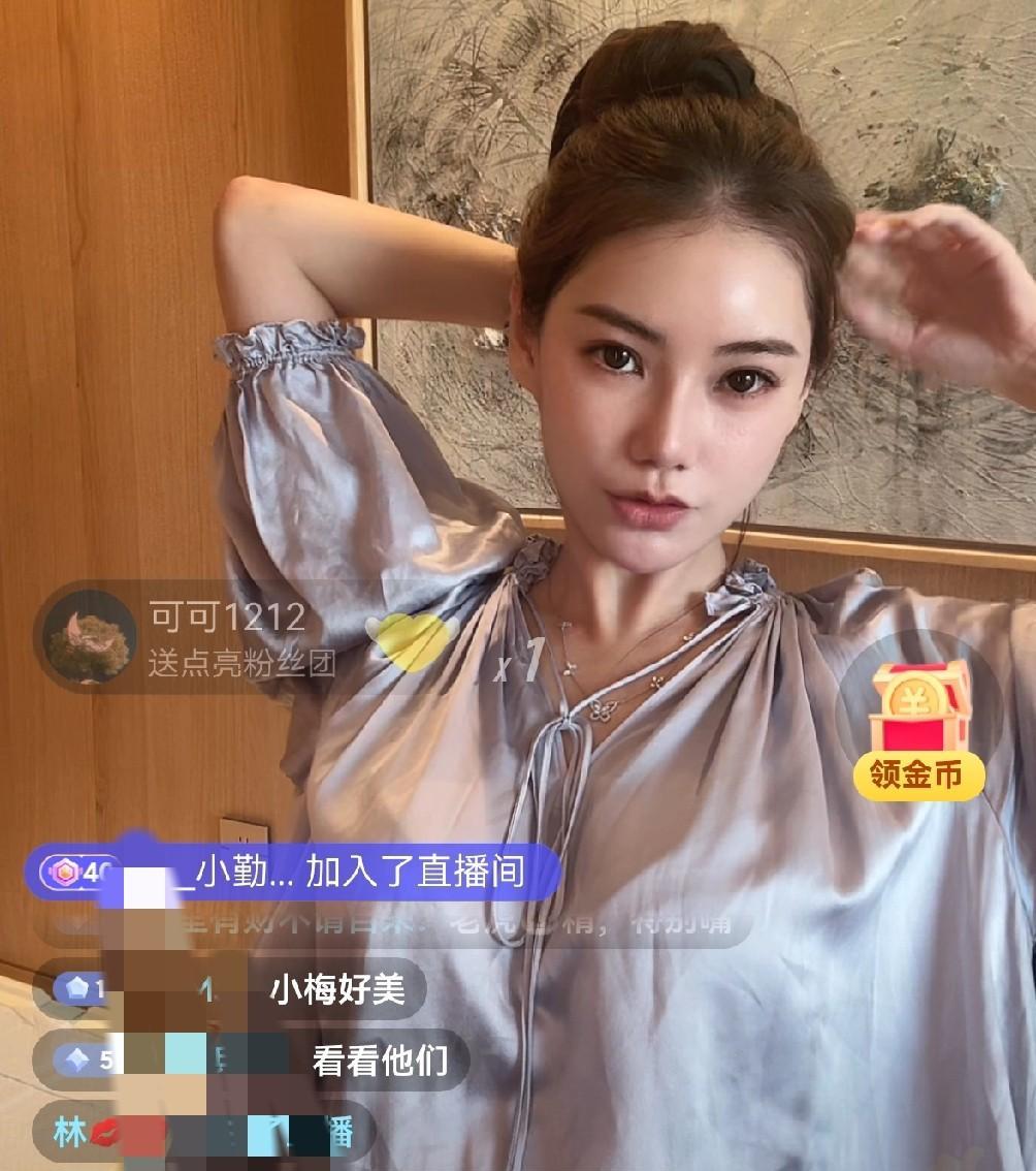 果然，汪家不养闲人！张兰出差去石家庄直播，马筱梅回到北京就开启了直播，这次连助理