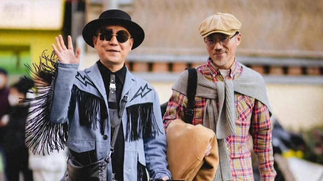 不建议六七十岁男人戴的4种帽子，听着洋气，实际显脸大还很油腻